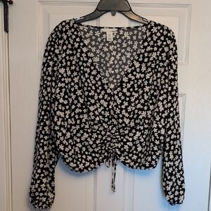 H&M Floral Black and White Women's Top